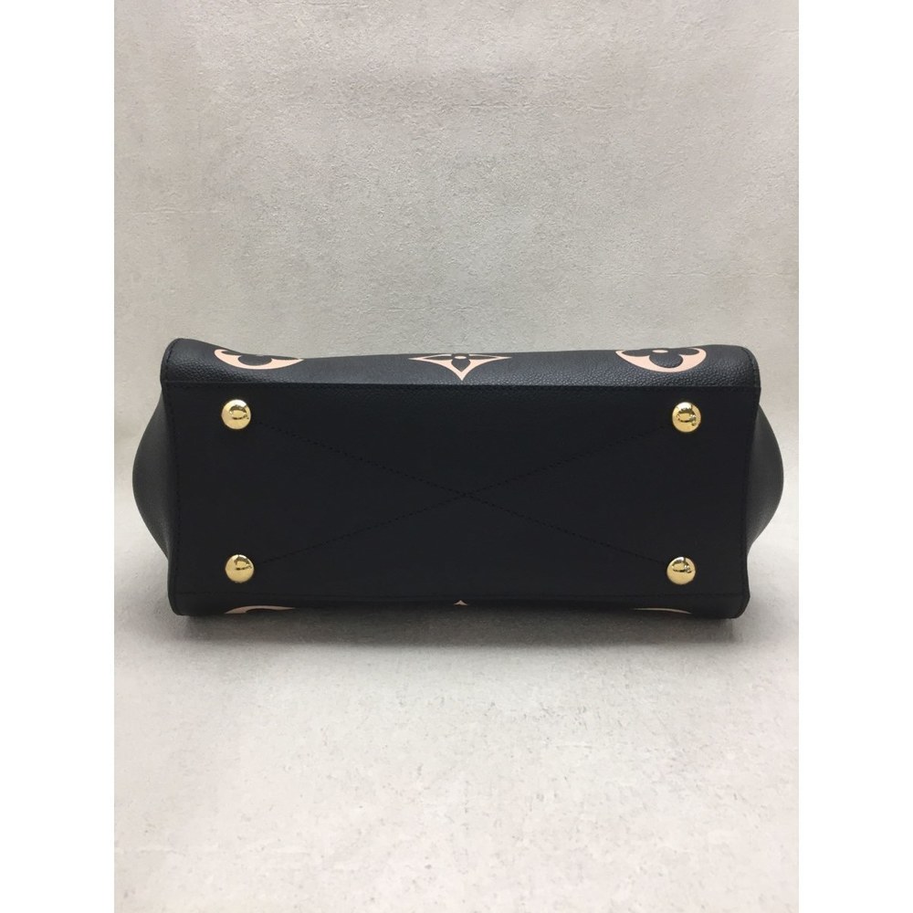 Louis Vuitton Montaigne MM Shoulder Bag - Picture 4 of 6